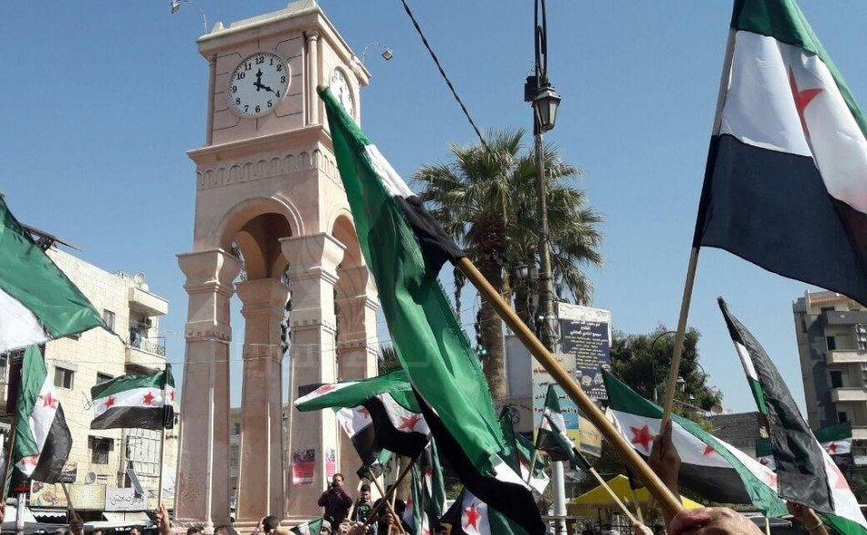 مظاهرات في إدلب وشمال حلب.. رف...