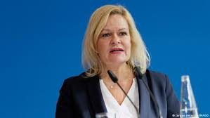 وزيرة الداخلية الألمانية: الدم...