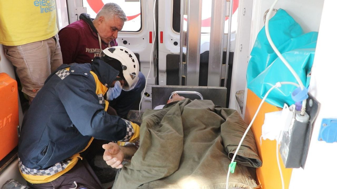 حلب.. إصابة رجل بانهيار جزء من...