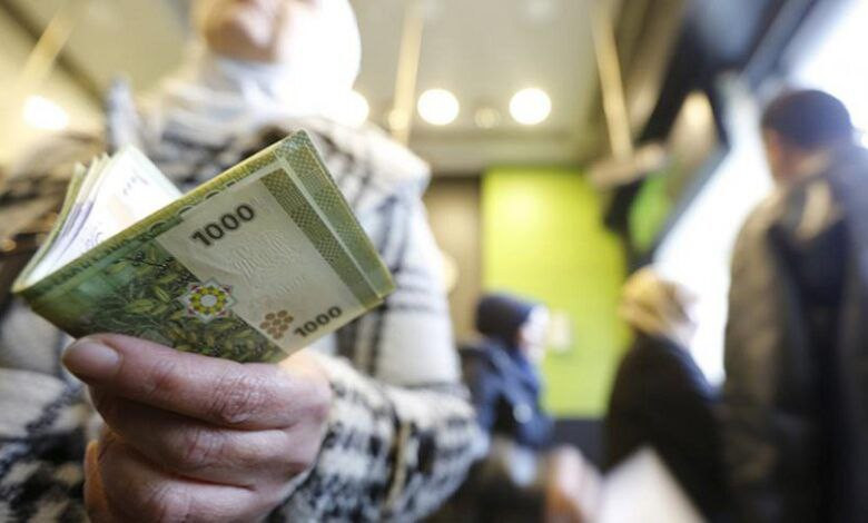 سوريا.. محلل اقتصادي يكشف فضيح...