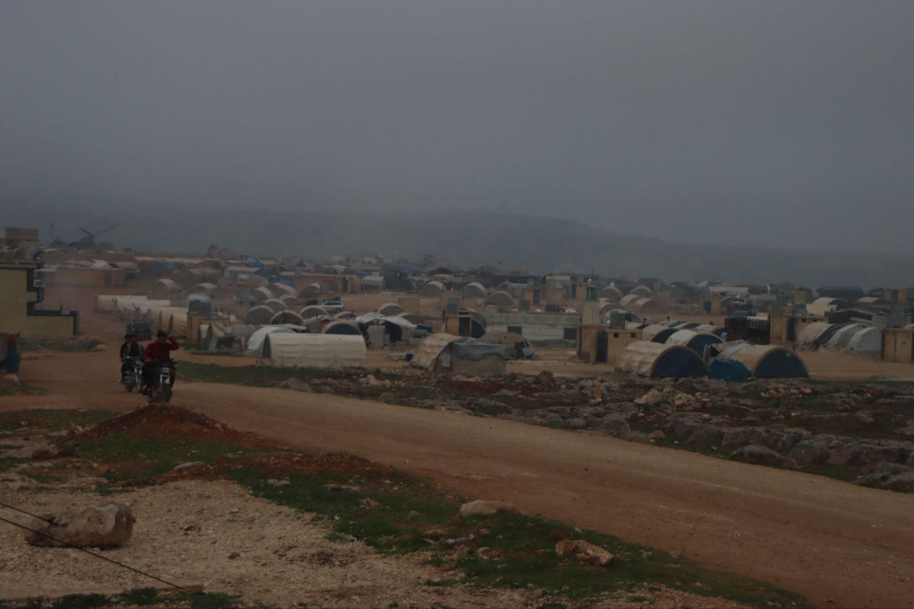 "الدفاع المدني" يطالب النازحين...