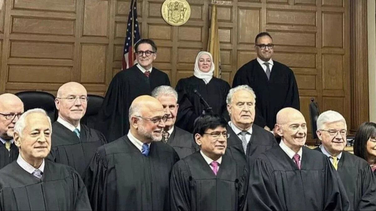 امرأة سورية تتسلم مهامها كأول...