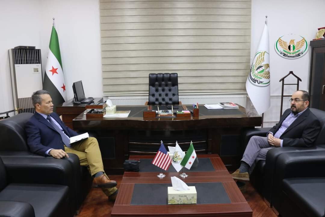 لقاء بين الحكومة المؤقتة وفريق...