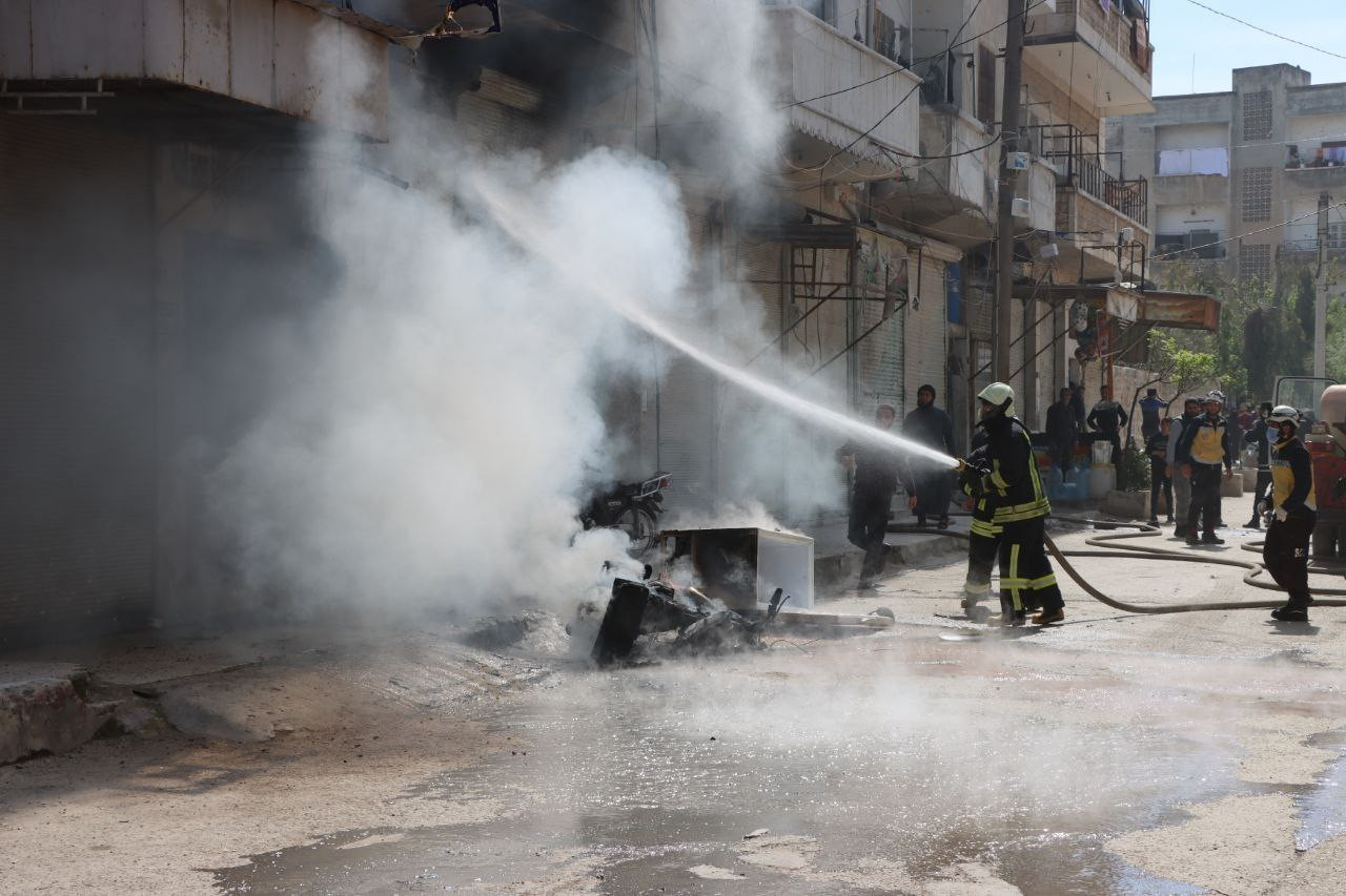 إصابة رجل وطفله بحريق في محل ل...