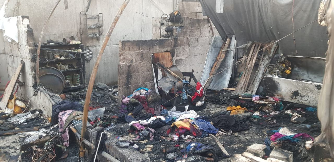 إصابة عائلة كاملة بحروق داخل م...