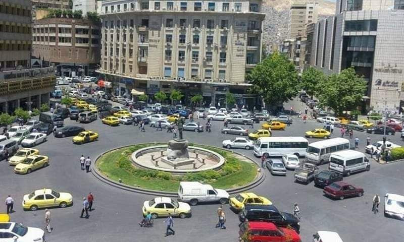 أجواء ربيعية في أول أيام العيد...