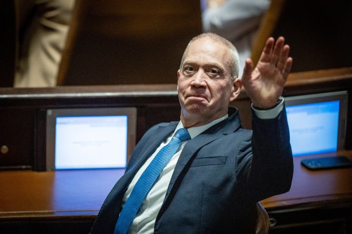 وزير إسرائيلي يكشف سبب تكثيف ا...