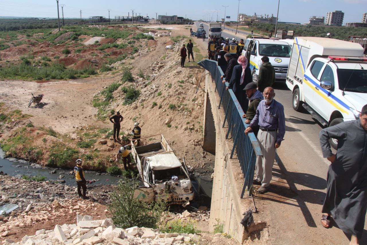 الدفاع المدني: 17 إصابة بحادثي...