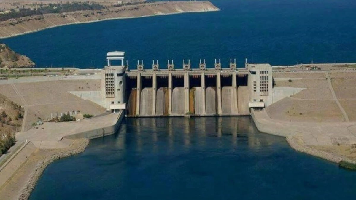 المبعوث الأميركي الخاص يزور سد...