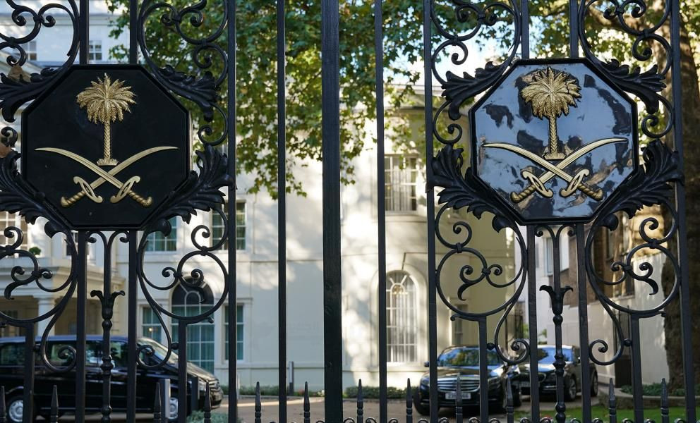 السعودية تعلن استئناف عمل بعثت...