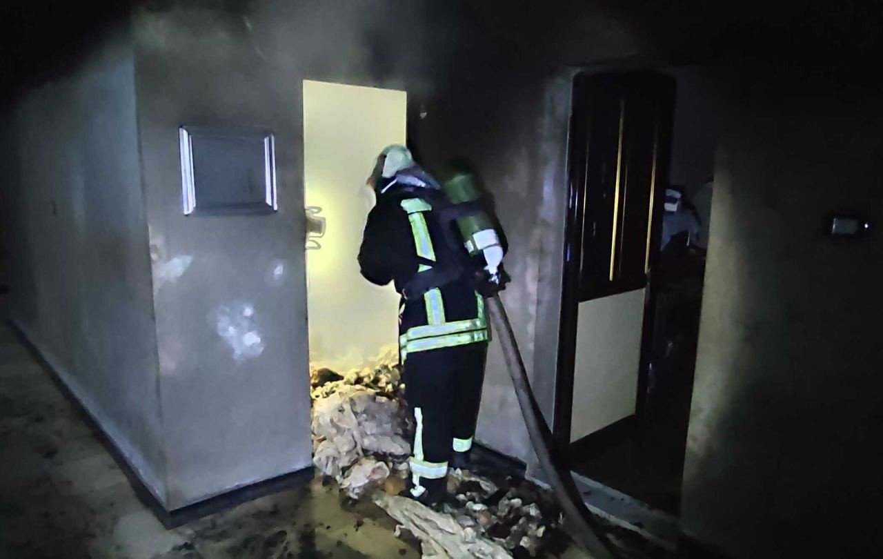 حالة اختناق وخسائر مادية بحريق...