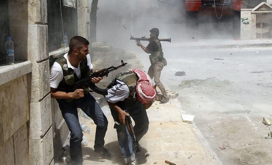 اشتباكات بين "الوطني" و"جيش ال...