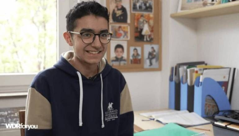 ألمانيا تحتفي بيافع سوري التحق...