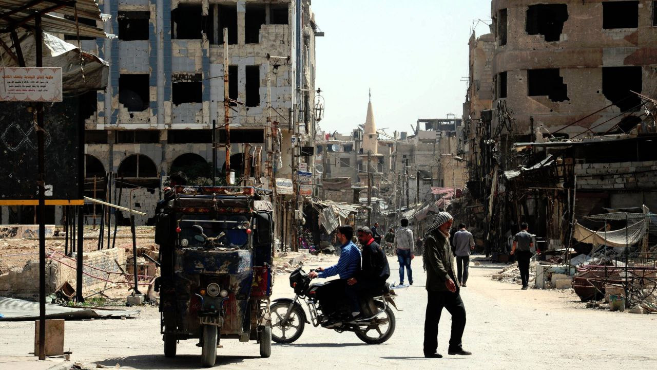 مجهولون يغتالون "شاباً" غرب در...