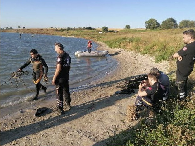 وفاة عائلة سورية غرقاً في إحدى...