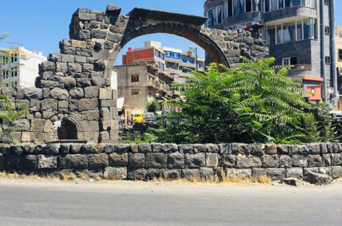 "أحرار جبل العرب": لا نعترف بح...