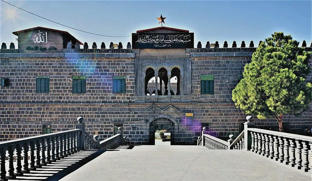 اجتماع بحضور ممثلين عن "البعث"...