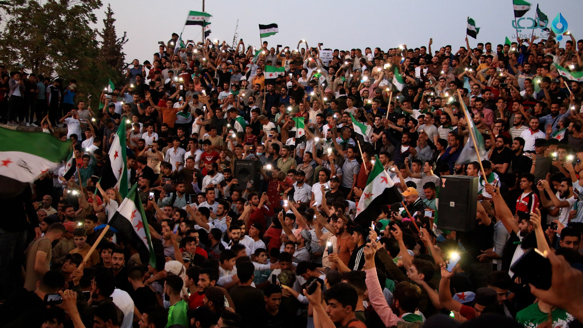 توثيق اعتقال 57 سوريا على خلفي...