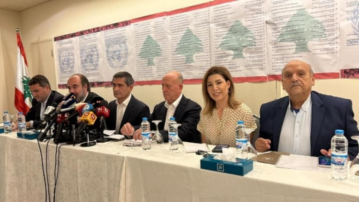 نواب وجمعيات لبنانية يرفعون عر...