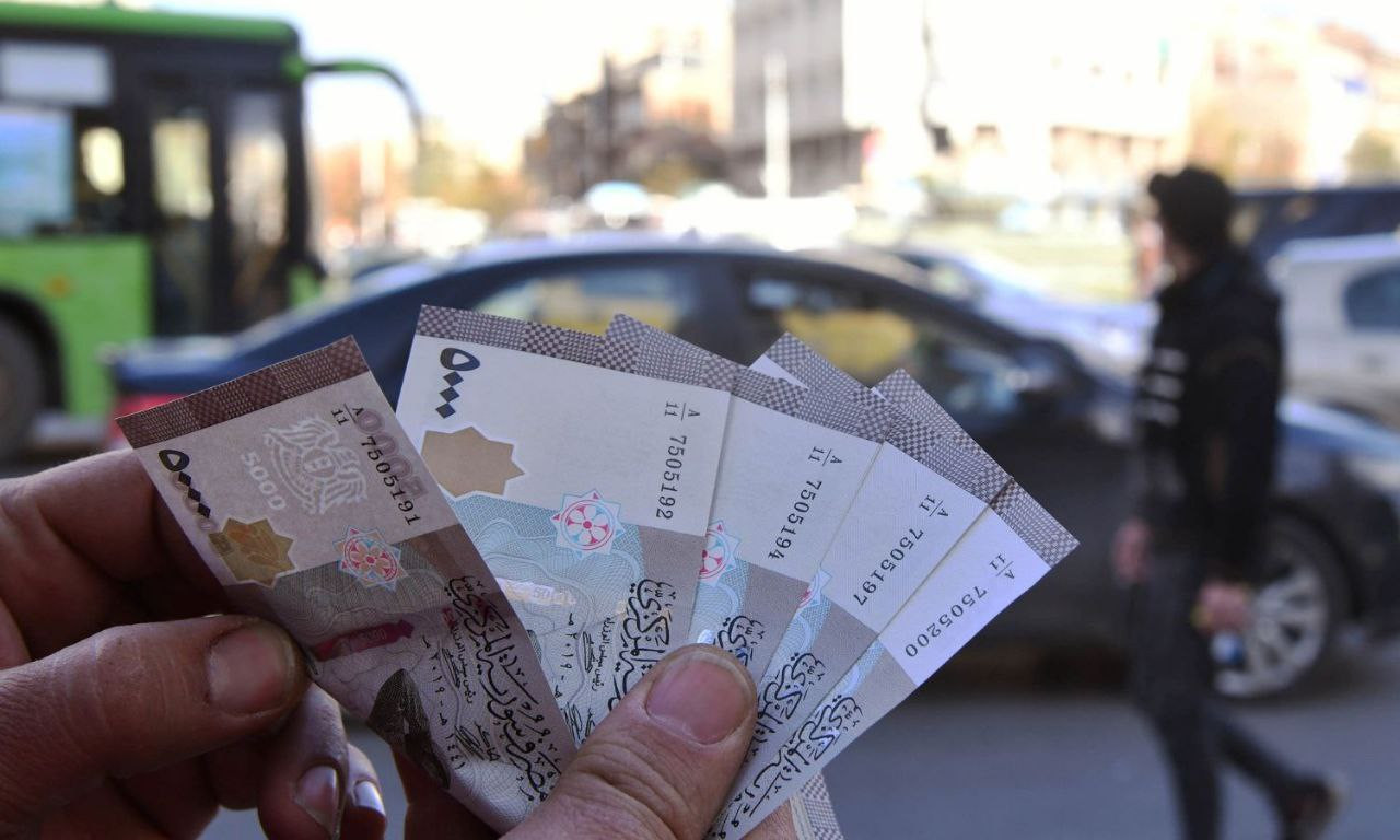 قيمة الليرة السورية تتراجع مجد...