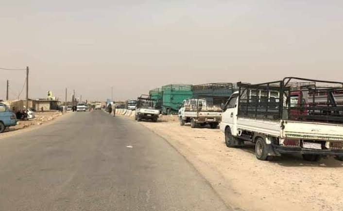 صراع يشتد على "معبر الحمران".....