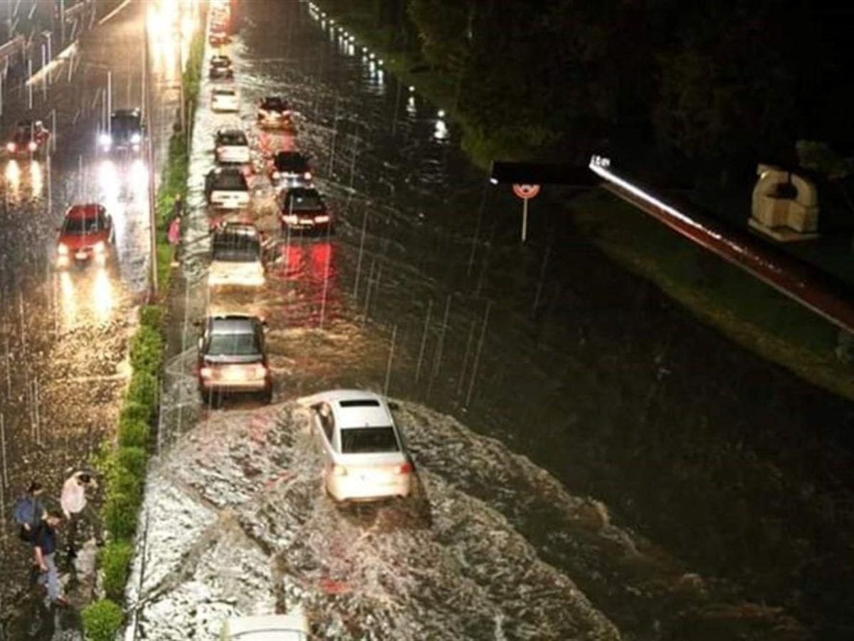 محافظة دمشق تبدأ تعزيل المطريا...