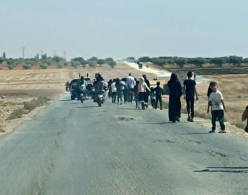 مقتل مدني ونزوح العشرات بقصف م...