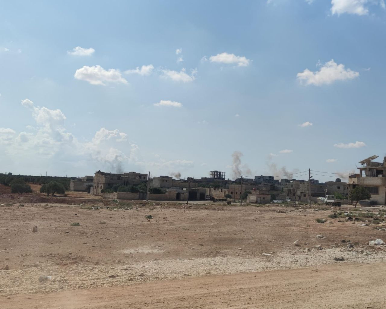 إدلب.. استشهاد طفلة بقصف مدفعي...