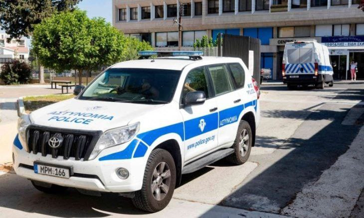 قبرص تعتقل أربعة سوريين إثر ان...