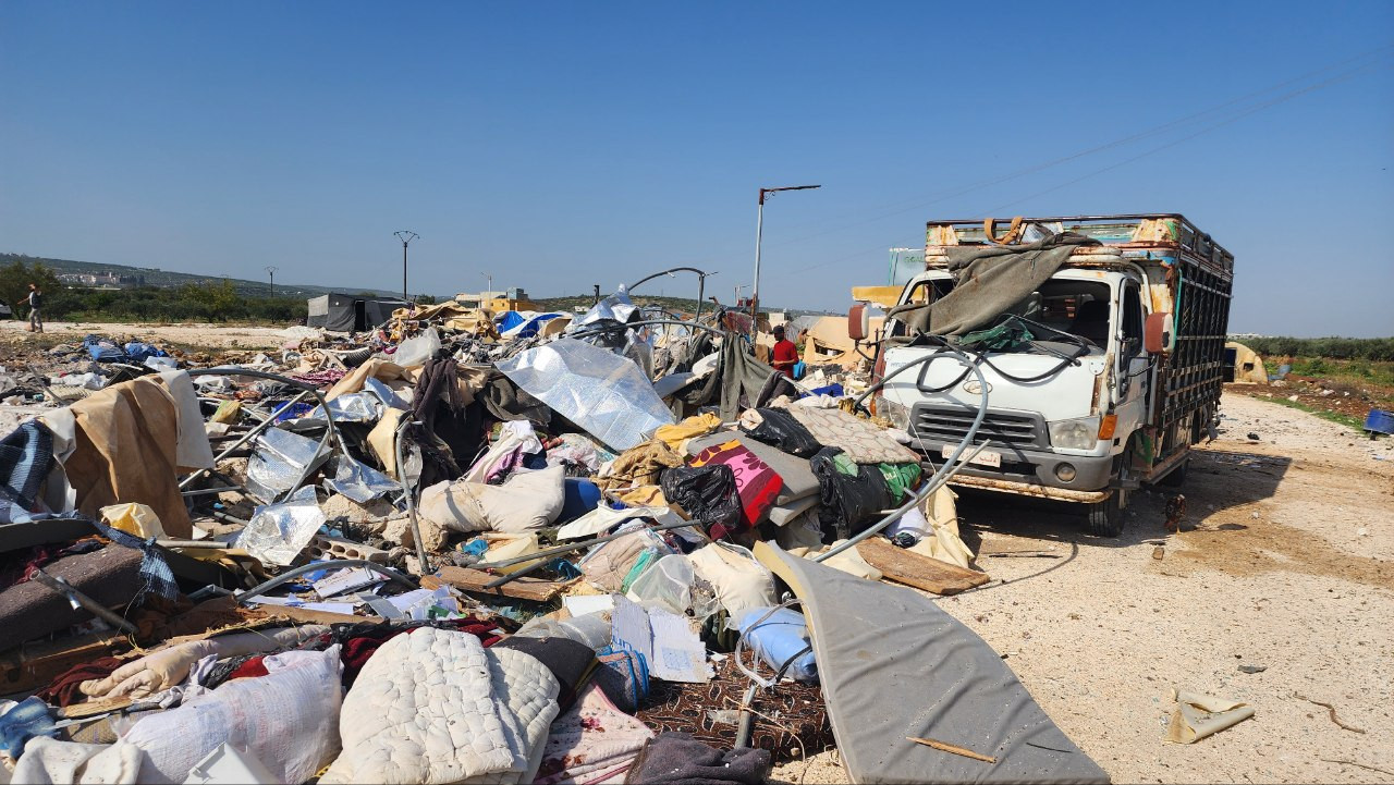 شهداء بقصف روسي على مخيم بإدلب...