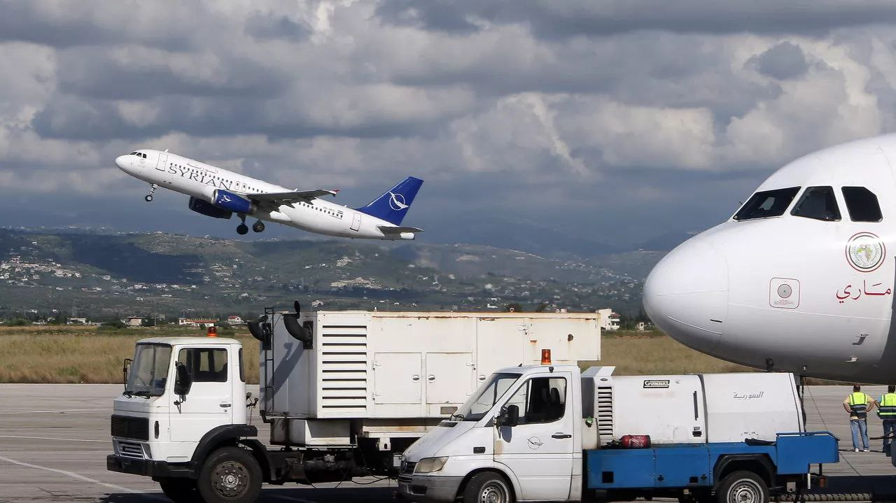 بوغدانوف يبحث مع سفير النظام ا...