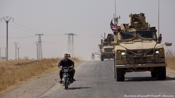 القوات الأمريكية تعلق دورياتها...