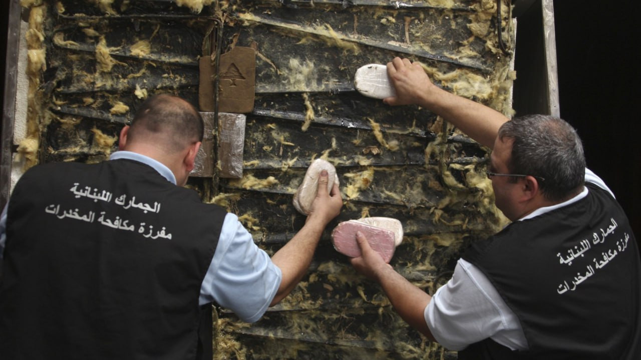 السلطات اللبنانية تضبط نحو 800...