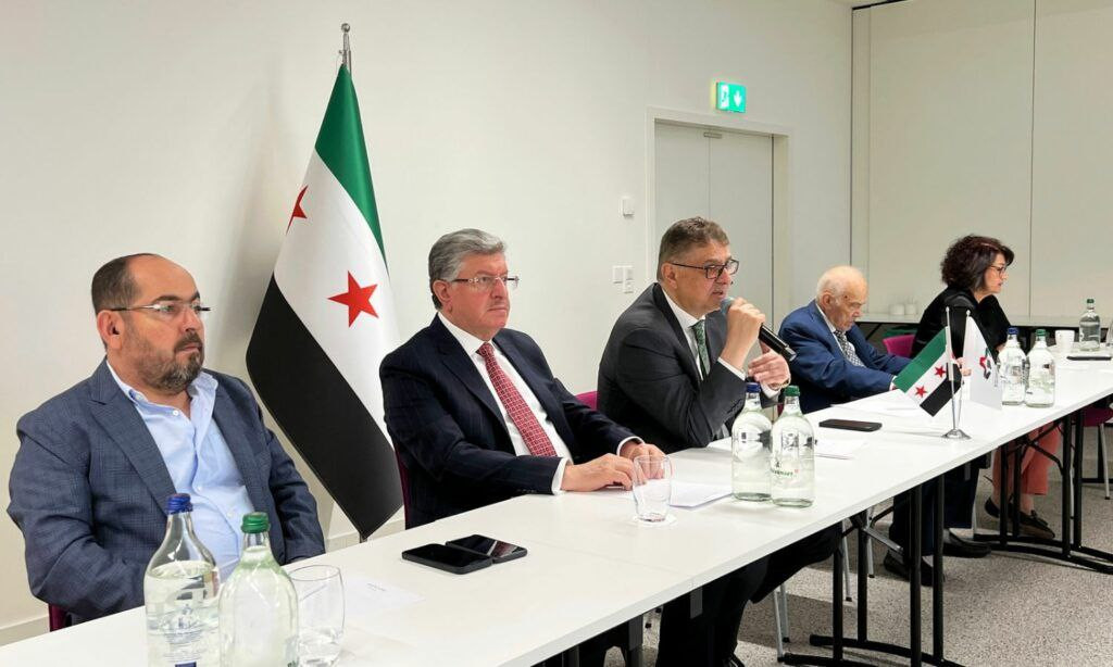 "هيئة التفاوض" السورية تعتزم ل...