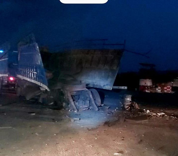 جرحى بانفجار سيارة مفخخة في عف...