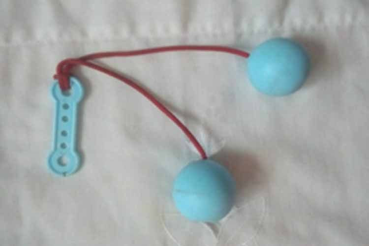 لعبة "الطقطيقة" تعود إلى اﻻنتشار بين الصغار في دمشق