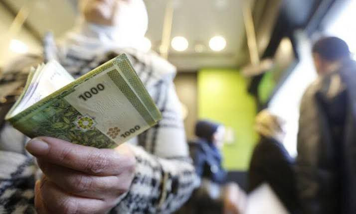 سوريا.. عضو في "مجلس الشعب" يت...