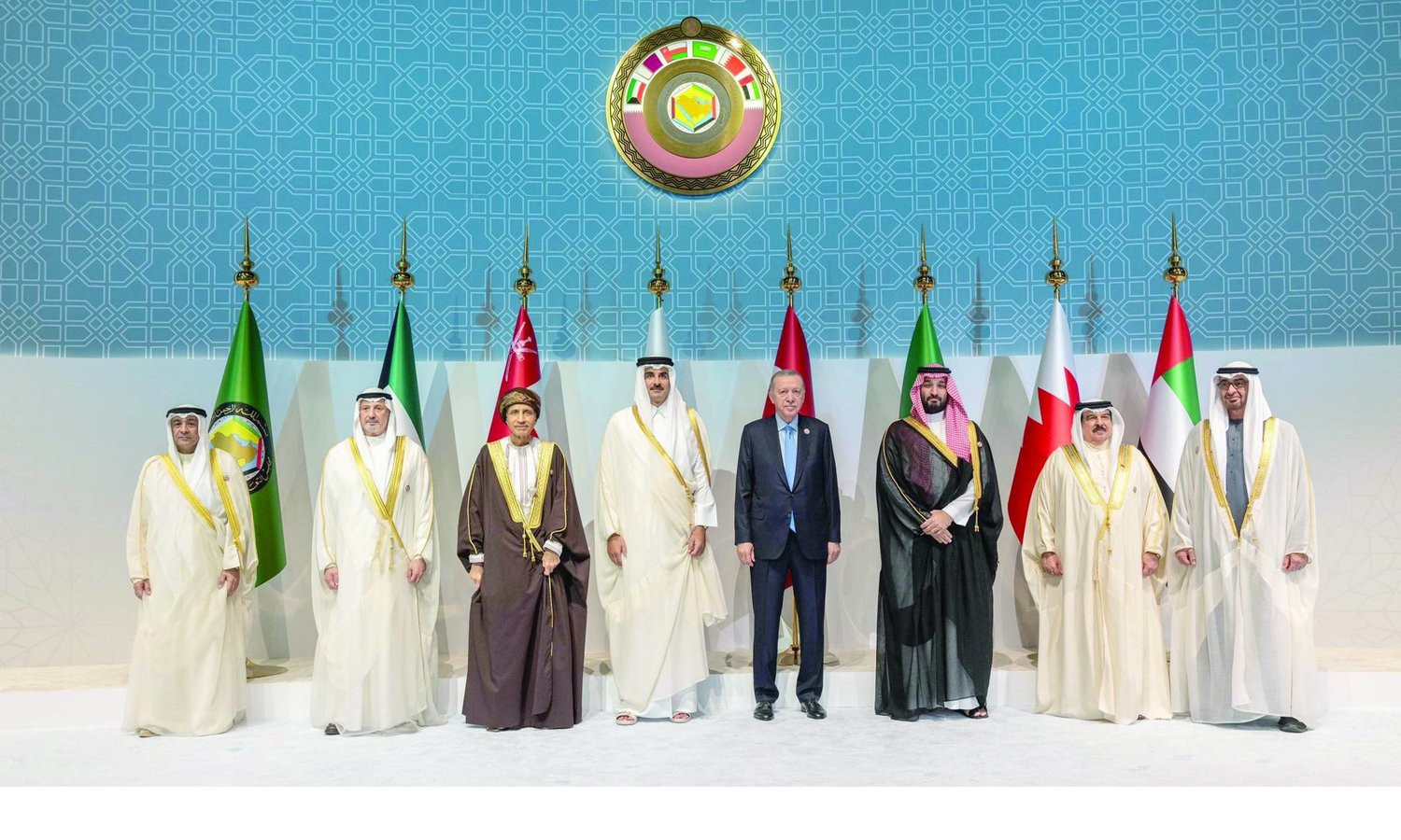 دول الخليج تؤكد دعمها لحل القض...