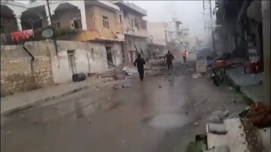 حلب.. شهداء وجرحى بقصف صاروخي...