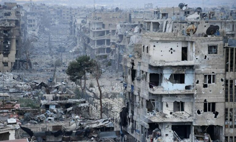 انهيار المباني المتصدعة شبح يل...