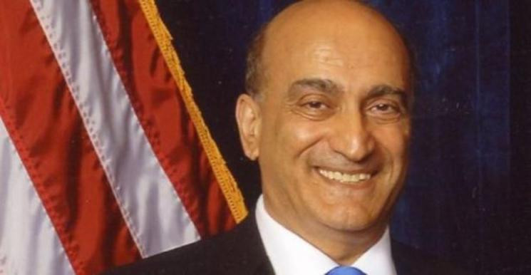 مستشار ترامب: لا نسعى لتقسيم س...