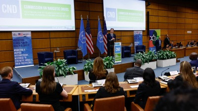 بالرغم من العقوبات عليه.. النظ...