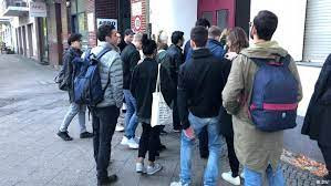 من مشرفة تجنيد وتدريب قاصرين ع...