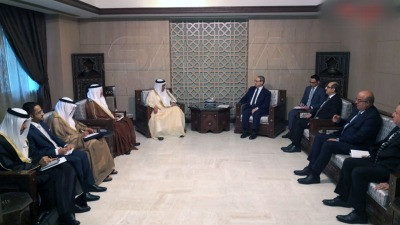 سلمه رسالة.. وزير خارجية البحر...