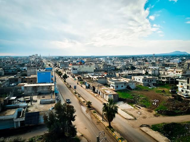 درعا.. حصار أهالي إنخل لمركز ا...