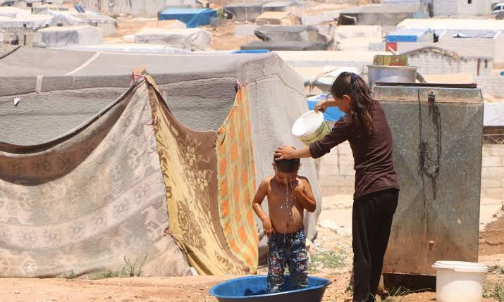 تحذيرات من أزمة مياه في مخيمات...