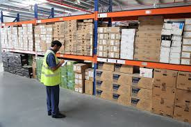 إيقاف أكثر من 10 شركات تخليص ج...