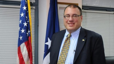 الخارجية الأمريكية: لن ننسحب م...