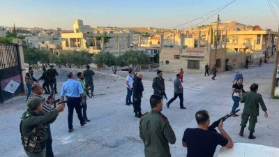 امن النظام يداهم بلدة بريف دمشق 