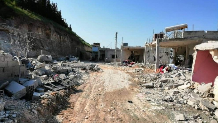 الطائرات الروسية تقتل خمسة مدن...